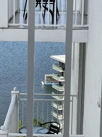 185 SE 14th Terrace Miami FL 33131