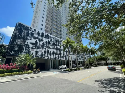 185 SE 14th Terrace Miami FL 33131