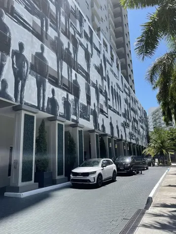 185 SE 14th Terrace Miami FL 33131