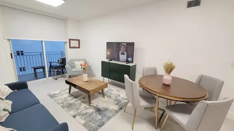 185 SE 14th Terrace Miami FL 33131