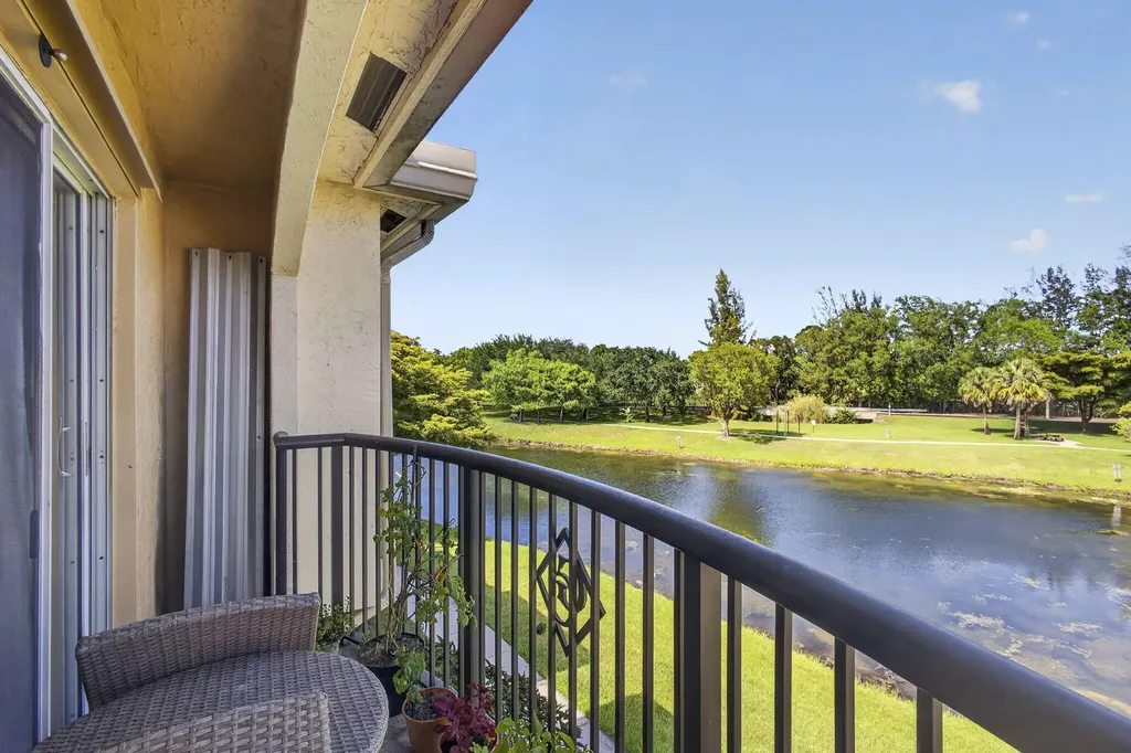 800 S Crestwood Court Court S Royal Palm Beach FL 33411