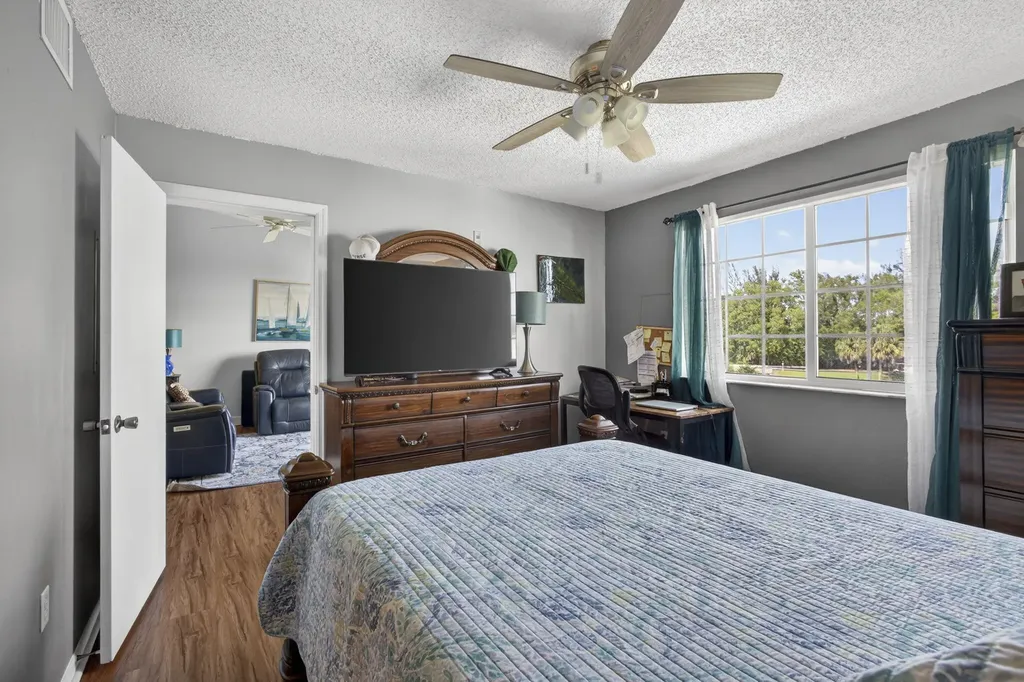 800 S Crestwood Court Court S Royal Palm Beach FL 33411