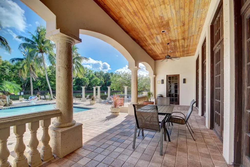 800 S Crestwood Court Court S Royal Palm Beach FL 33411