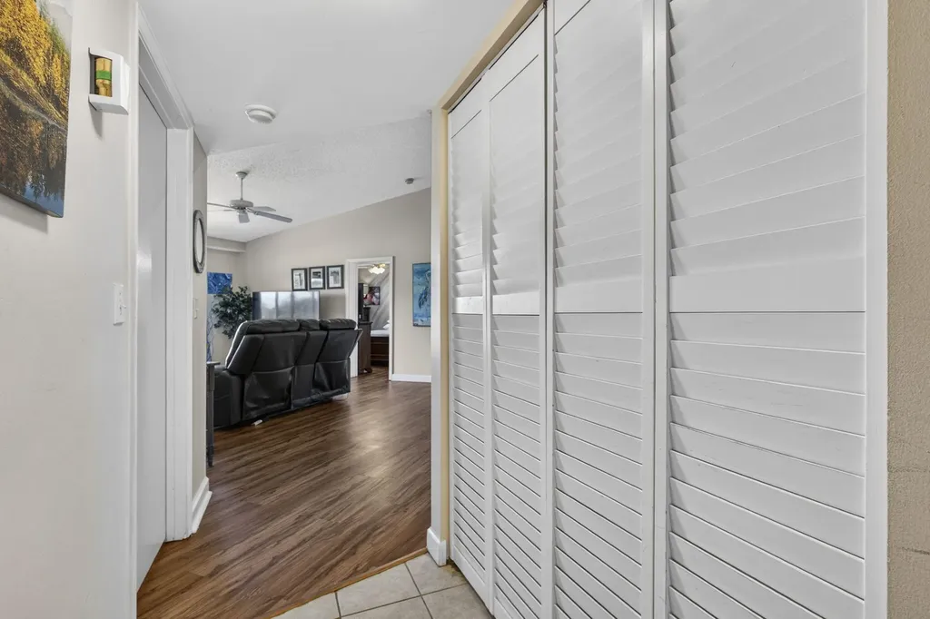 800 S Crestwood Court Court S Royal Palm Beach FL 33411