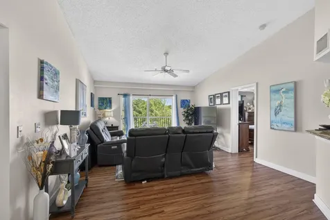 800 S Crestwood Court Court S Royal Palm Beach FL 33411