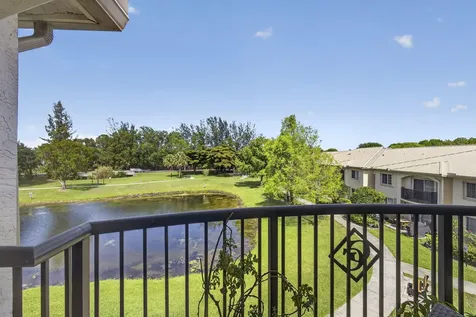 800 S Crestwood Court Court S Royal Palm Beach FL 33411