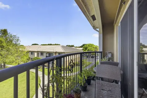 800 S Crestwood Court Court S Royal Palm Beach FL 33411