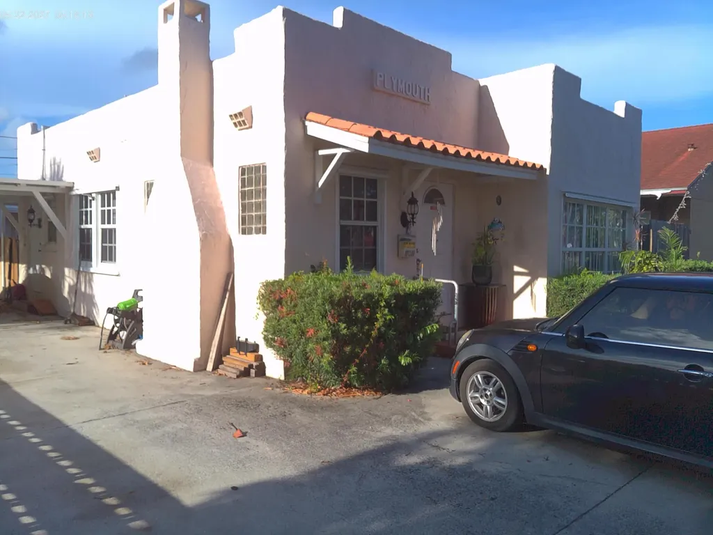505 Independence Road West Palm Beach FL 33405