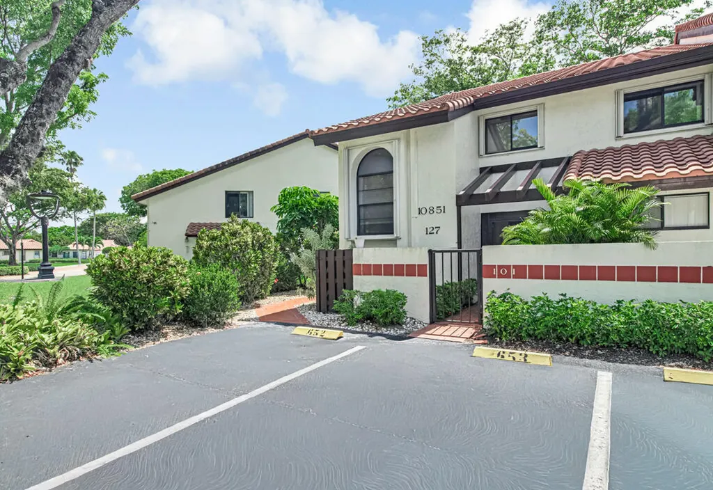 10851 Palm Lake Avenue Boynton Beach FL 33437