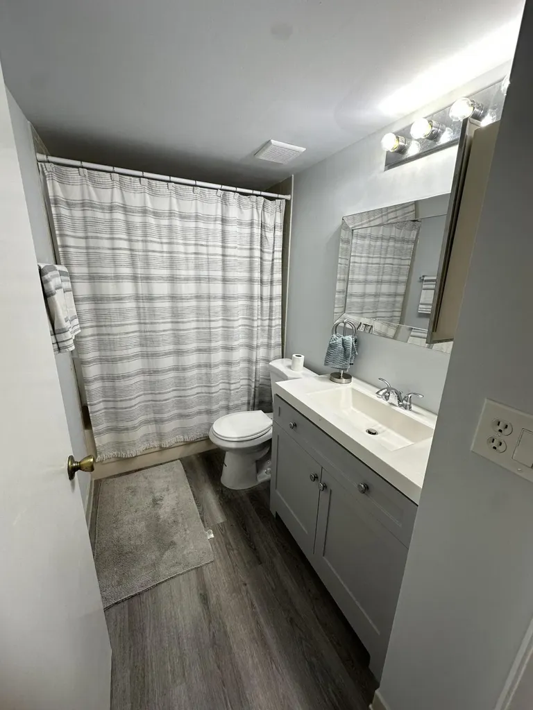 3138 Via Poinciana Lake Worth FL 33480