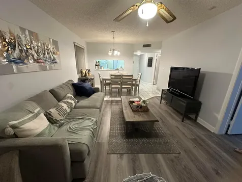 3138 Via Poinciana Lake Worth FL 33480