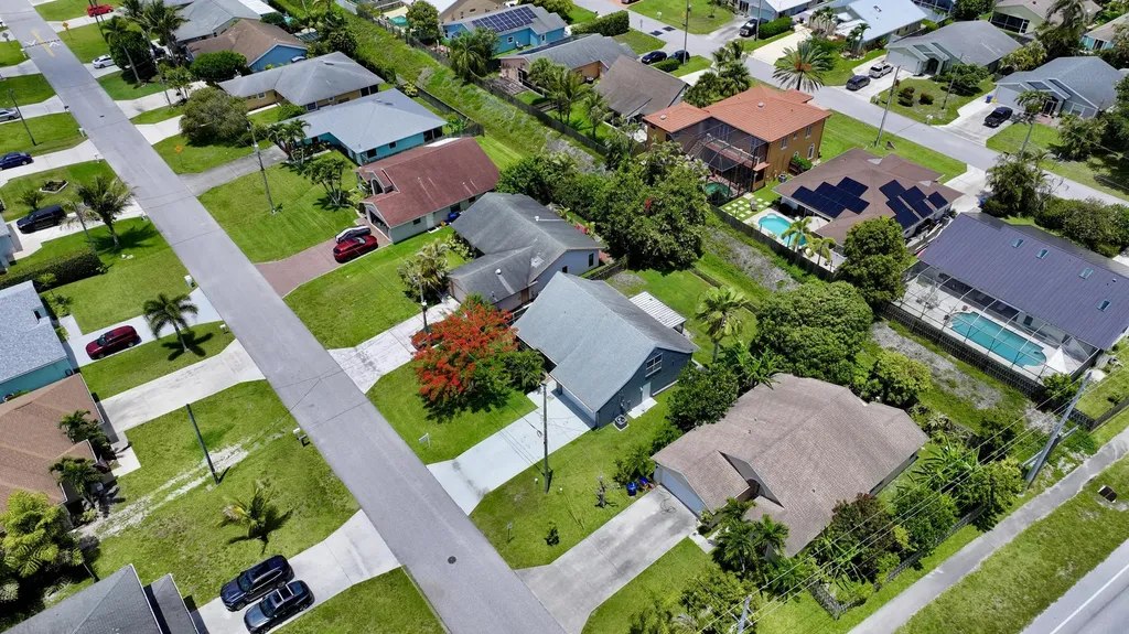 6048 Garrett Street Jupiter FL 33458