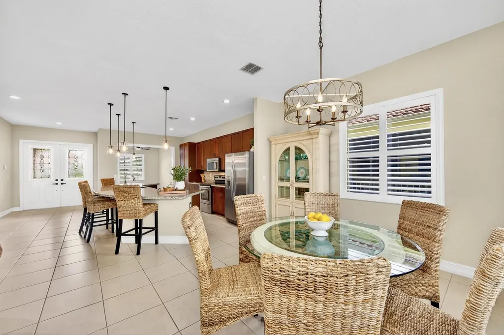 5523 49th Avenue Vero Beach FL 32967
