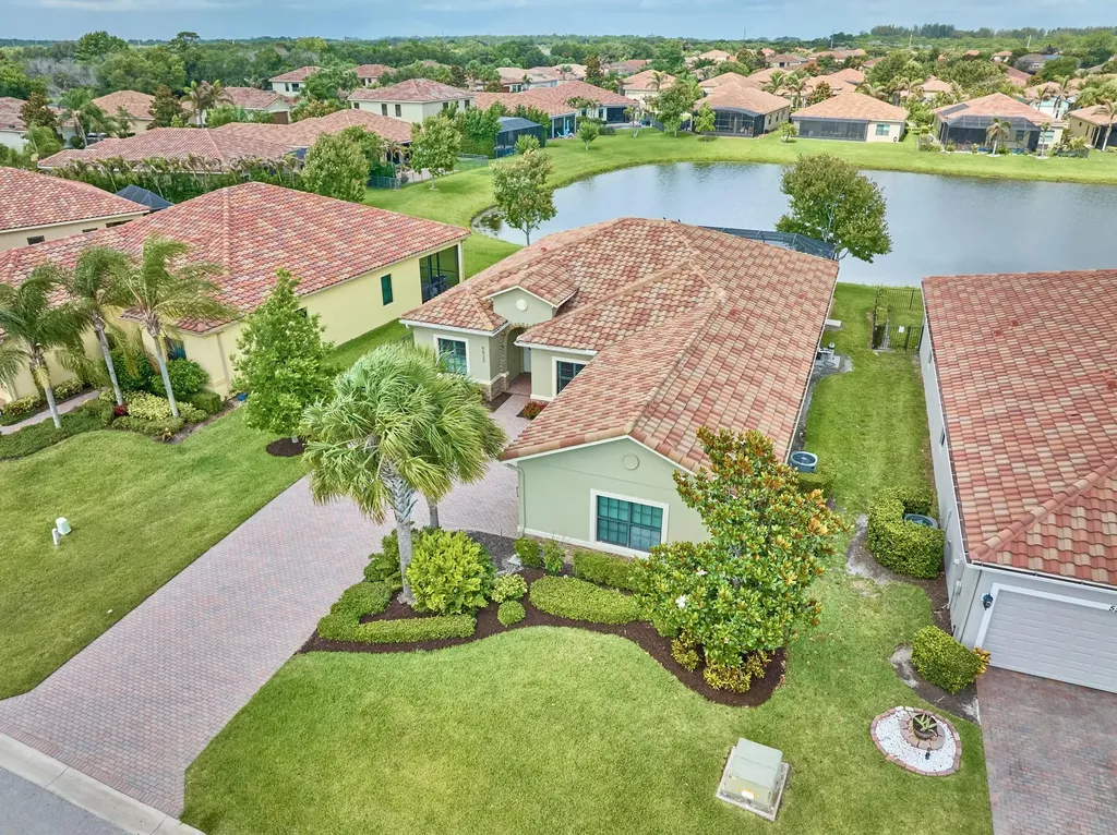 5523 49th Avenue Vero Beach FL 32967
