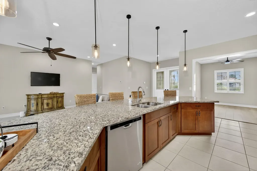5523 49th Avenue Vero Beach FL 32967