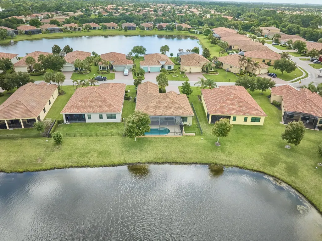 5523 49th Avenue Vero Beach FL 32967