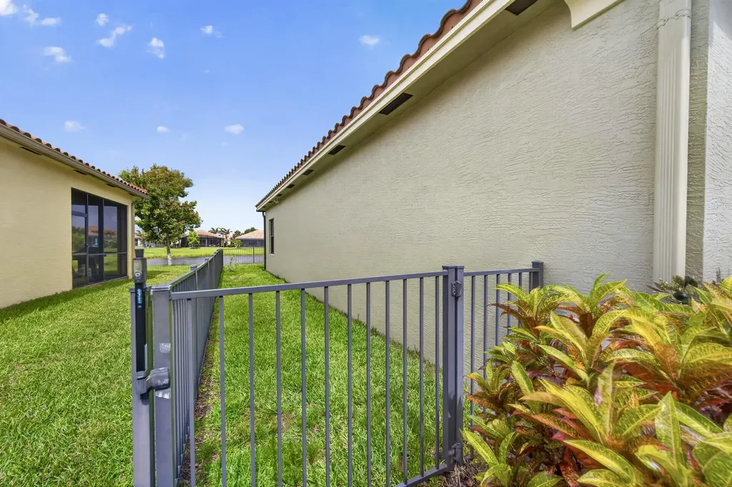 5523 49th Avenue Vero Beach FL 32967
