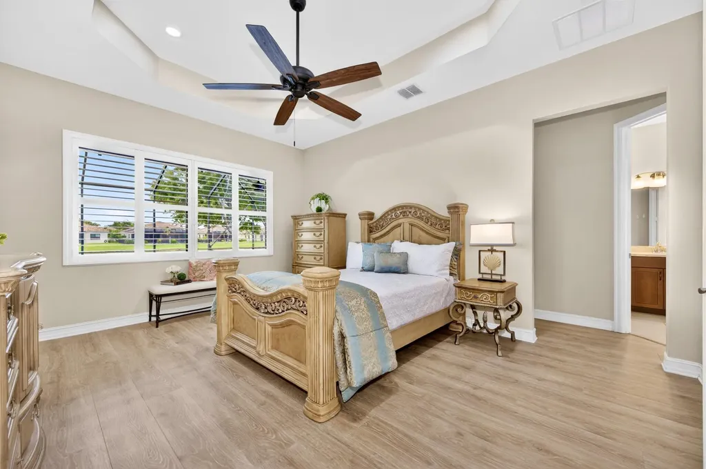5523 49th Avenue Vero Beach FL 32967