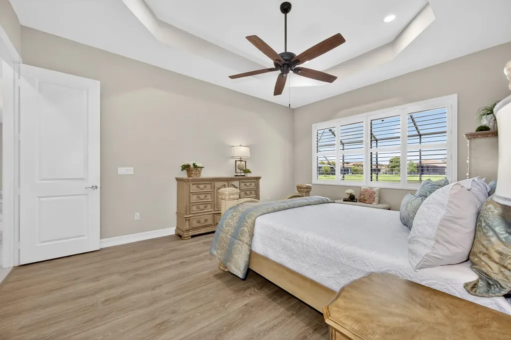 5523 49th Avenue Vero Beach FL 32967