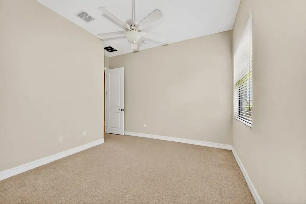 5523 49th Avenue Vero Beach FL 32967