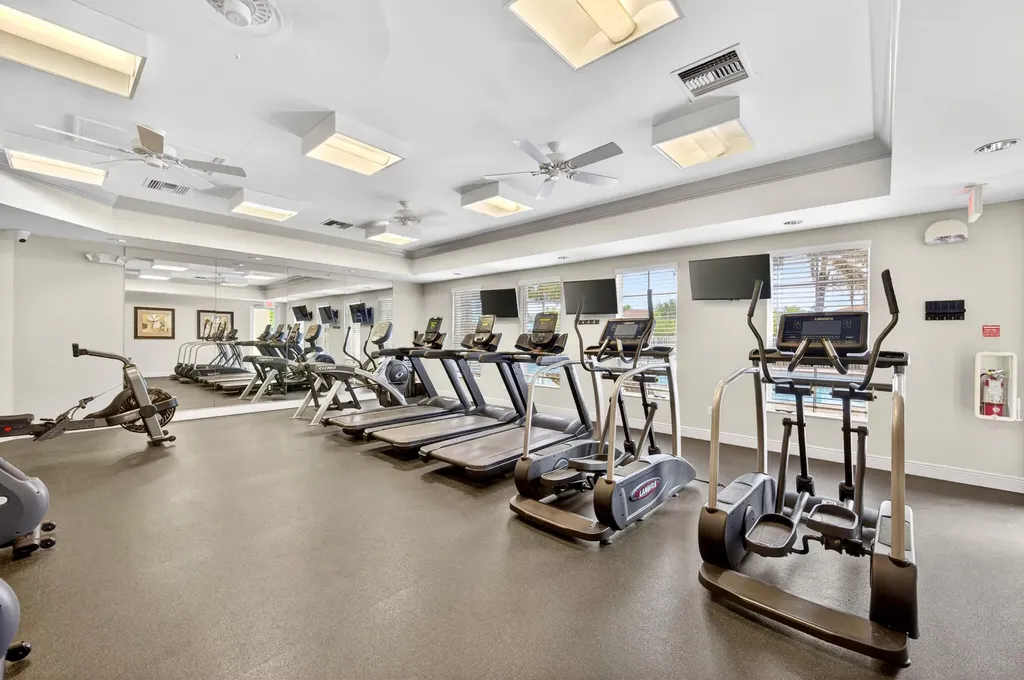5523 49th Avenue Vero Beach FL 32967