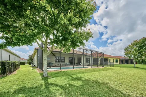 5523 49th Avenue Vero Beach FL 32967