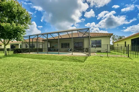 5523 49th Avenue Vero Beach FL 32967