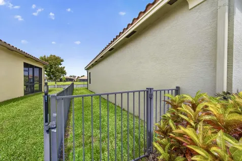 5523 49th Avenue Vero Beach FL 32967