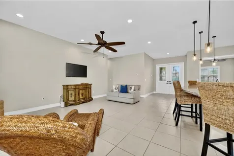 5523 49th Avenue Vero Beach FL 32967
