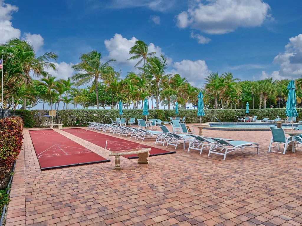 305 N Pompano Beach Boulevard Pompano Beach FL 33062