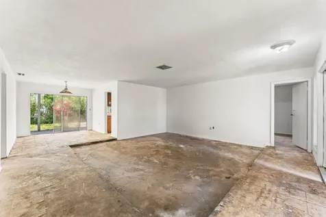8961 Sunset Strip Sunrise FL 33322