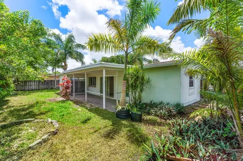8961 Sunset Strip Sunrise FL 33322