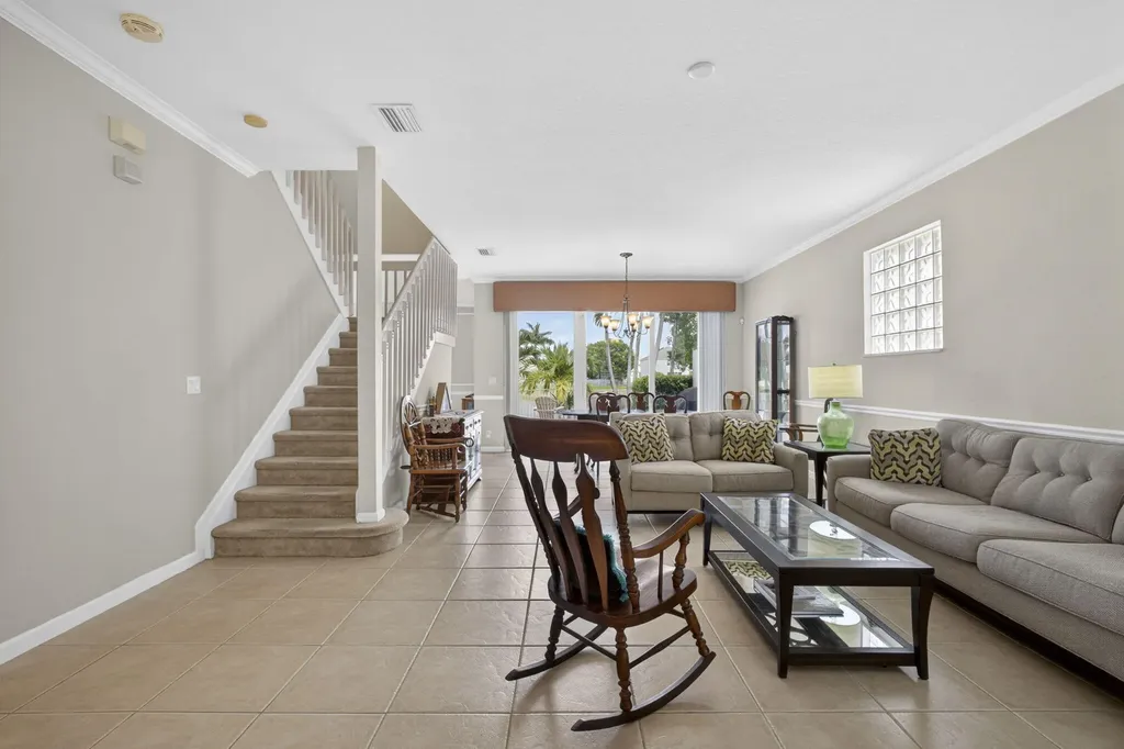 214 Berenger Walk Royal Palm Beach FL 33414
