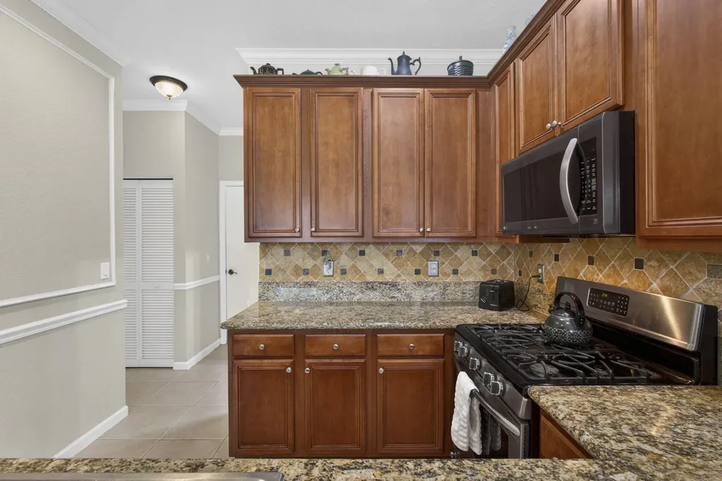 214 Berenger Walk Royal Palm Beach FL 33414