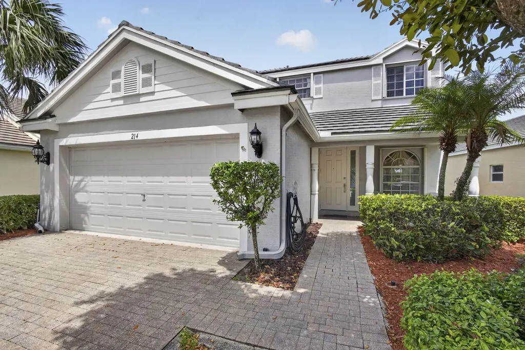 214 Berenger Walk Royal Palm Beach FL 33414
