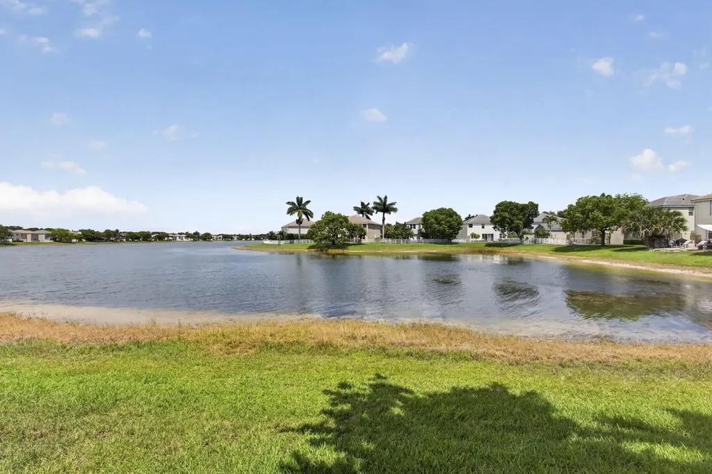 214 Berenger Walk Royal Palm Beach FL 33414