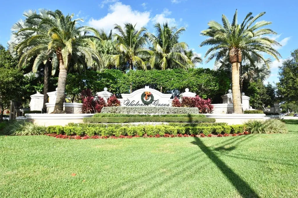 214 Berenger Walk Royal Palm Beach FL 33414