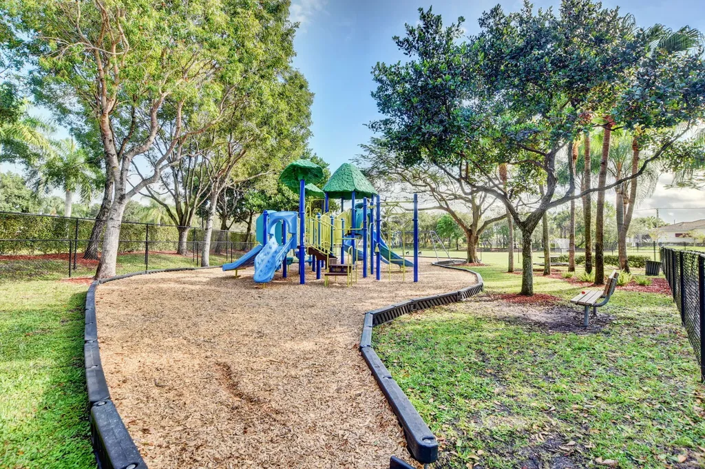 214 Berenger Walk Royal Palm Beach FL 33414