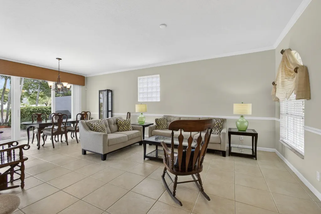 214 Berenger Walk Royal Palm Beach FL 33414