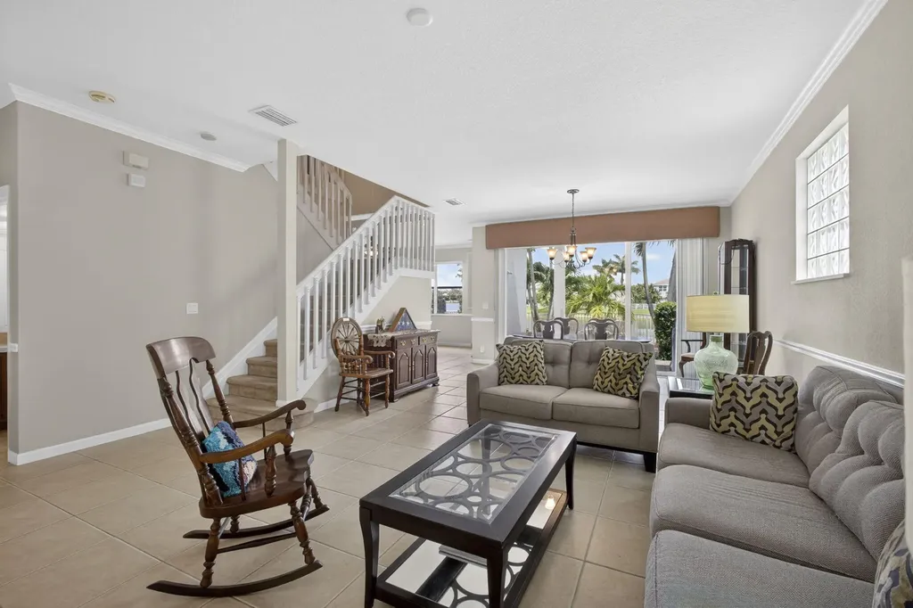 214 Berenger Walk Royal Palm Beach FL 33414