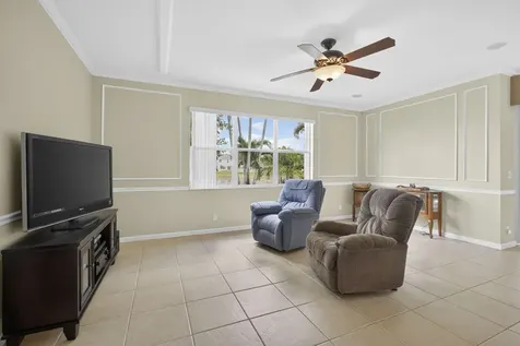 214 Berenger Walk Royal Palm Beach FL 33414