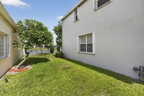 214 Berenger Walk Royal Palm Beach FL 33414