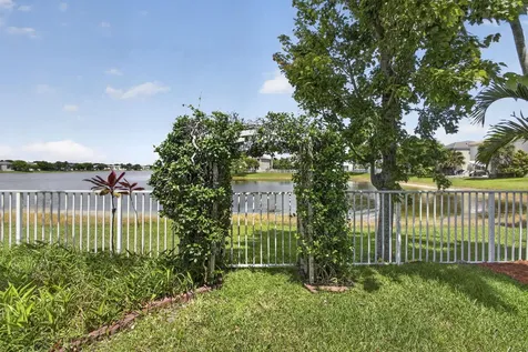 214 Berenger Walk Royal Palm Beach FL 33414