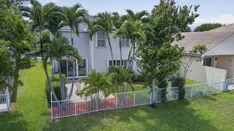 214 Berenger Walk Royal Palm Beach FL 33414
