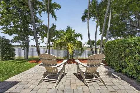 214 Berenger Walk Royal Palm Beach FL 33414