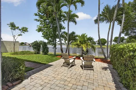 214 Berenger Walk Royal Palm Beach FL 33414