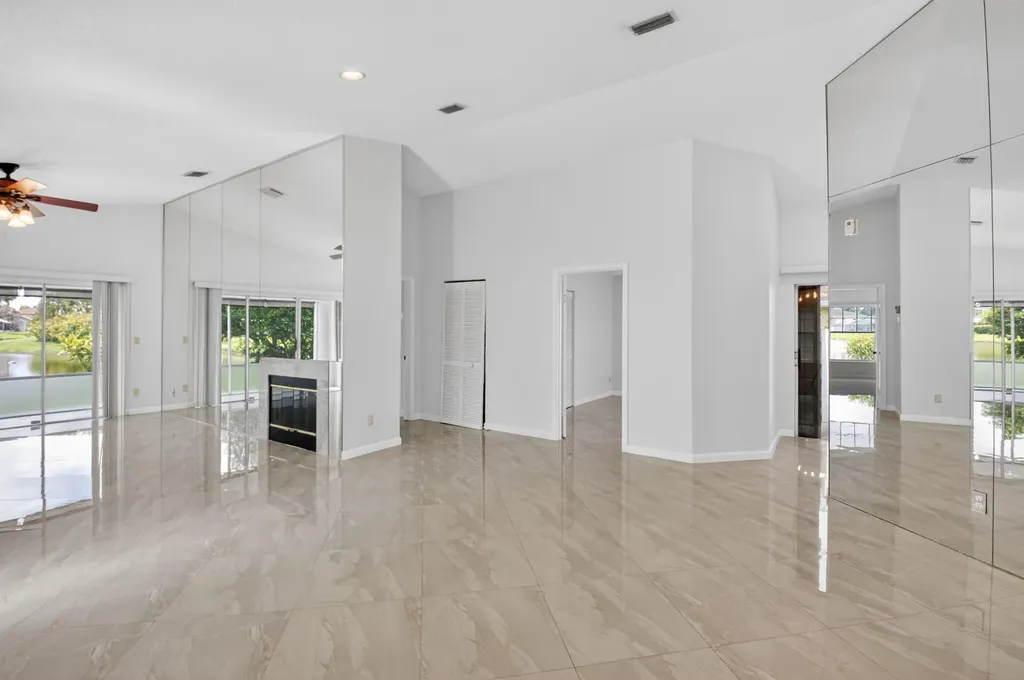 6413 Lansdowne Circle Boynton Beach FL 33472