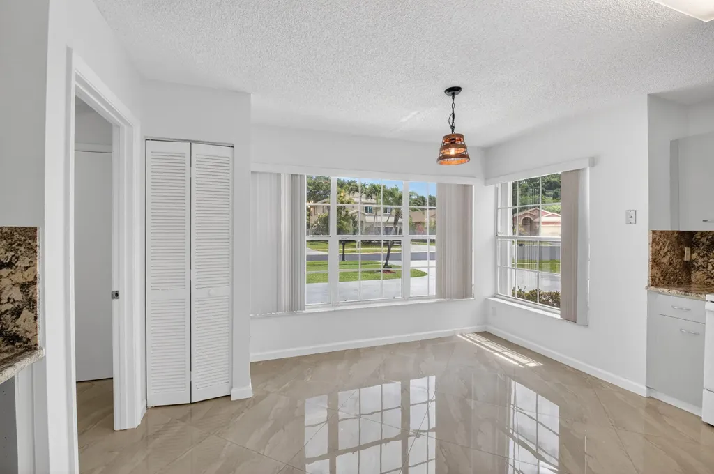 6413 Lansdowne Circle Boynton Beach FL 33472