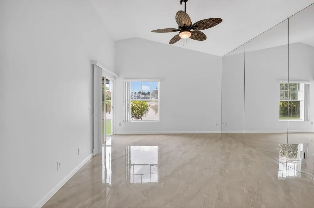 6413 Lansdowne Circle Boynton Beach FL 33472