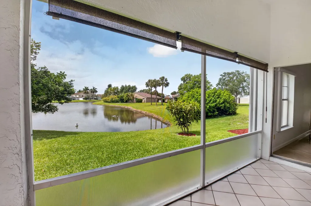 6413 Lansdowne Circle Boynton Beach FL 33472